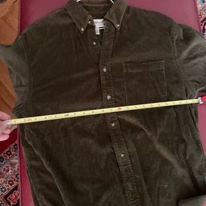 Classic Eddie Bauer small wale corduroy (very nice). Great shape no blemishes.